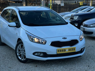 KIA Ceed foto 2