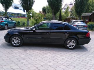 Mercedes E Class foto 3