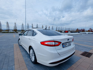 Ford Fusion foto 5