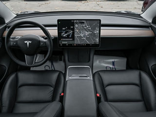 Tesla Model 3 foto 6