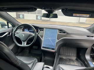 Tesla Model S foto 9