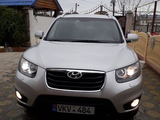 Hyundai Santa FE foto 1