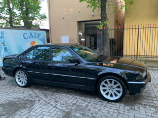 BMW 7 Series foto 4