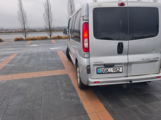 Opel Vivaro foto 10