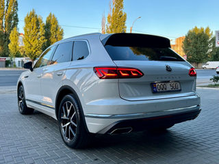 Volkswagen Touareg foto 4