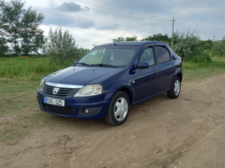 Dacia Logan foto 2