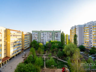 Apartament cu 2 camere, 75 m², Buiucani, Chișinău foto 16