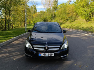 Mercedes B-Class foto 5