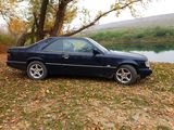 Mercedes Series (W124) foto 3