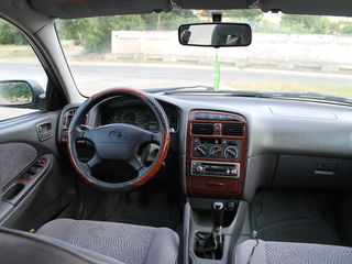 Toyota Avensis foto 4