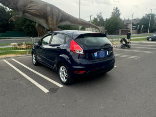 Ford Fiesta foto 4