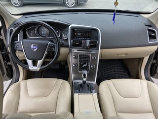 Volvo XC60 foto 8