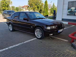 BMW 3 Series foto 2