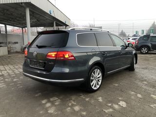 Volkswagen Passat foto 4