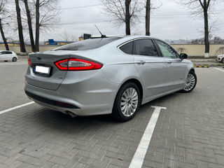 Ford Fusion foto 4