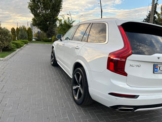 Volvo XC90 foto 1