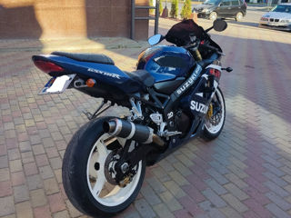 Suzuki GSX-R 600 foto 7