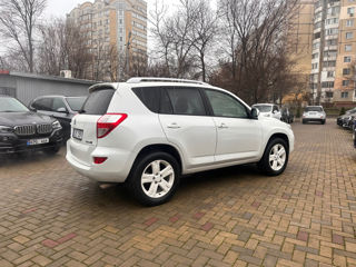 Toyota Rav 4 foto 3