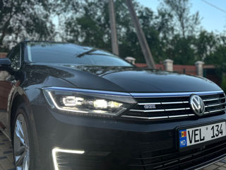 Volkswagen Passat foto 4