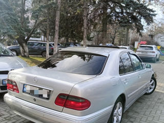 Mercedes E-Class foto 5