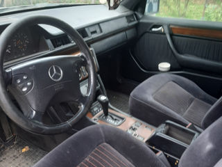 Mercedes E-Class foto 5