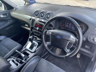 Ford S-Max foto 8
