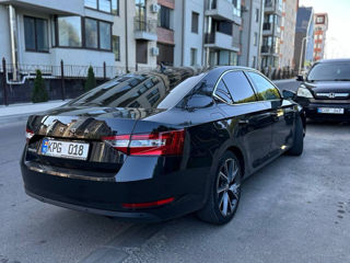 Skoda Superb foto 5