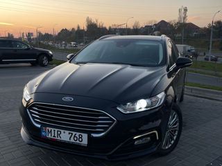 Ford Mondeo foto 2