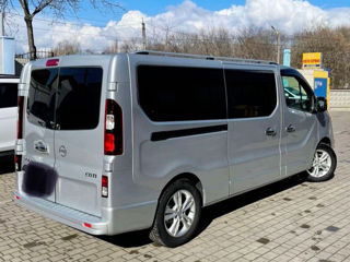 Opel Vivaro foto 2