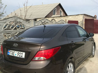 Hyundai Accent foto 4