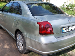 Toyota Avensis foto 3