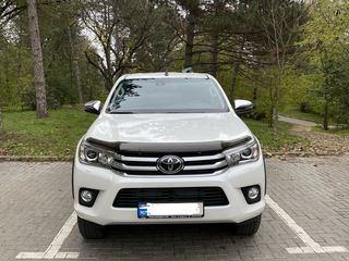 Toyota Hilux foto 1