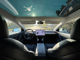 Tesla Model 3 foto 9