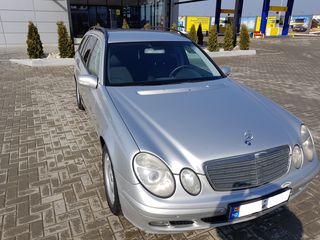 Mercedes E Class foto 2