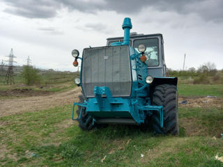 Tractor T-150 foto 3