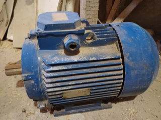 Motor electic trifazat de 11 kw, 3000 rotatii, 380V foto 2