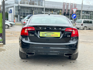 Volvo S60 foto 4