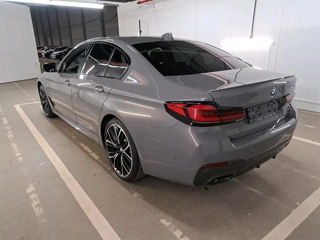 BMW 5 Series foto 5