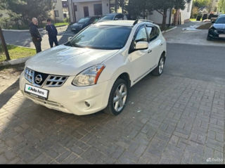 Nissan Rogue foto 3