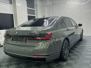 BMW 7 Series foto 2