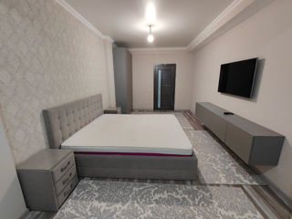 Apartament cu 2 camere, 63 m², Botanica, Chișinău foto 2