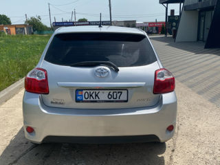 Toyota Auris foto 1