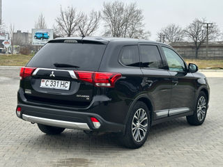 Mitsubishi Outlander foto 5