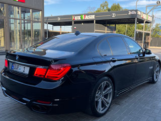 BMW 7 Series foto 3