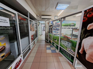 Spatiu comercial(boutique) la parter 36 m2 in CC MARATON(TREND) intrarea de pe str. Ismail, 84/3 foto 2