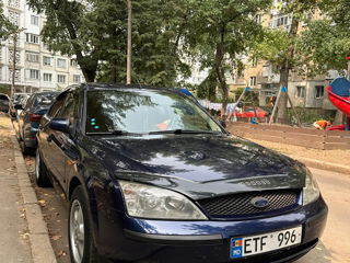 Ford Mondeo foto 2