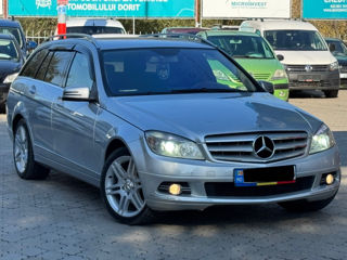 Mercedes C-Class foto 3