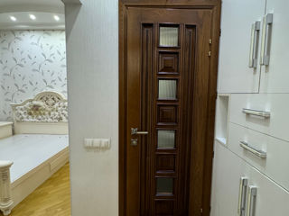 Apartament cu 3 camere, 130 m², Botanica, Chișinău foto 13