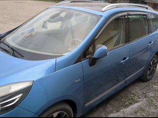 Renault Grand Scenic foto 2