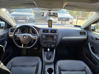 Volkswagen Jetta foto 10